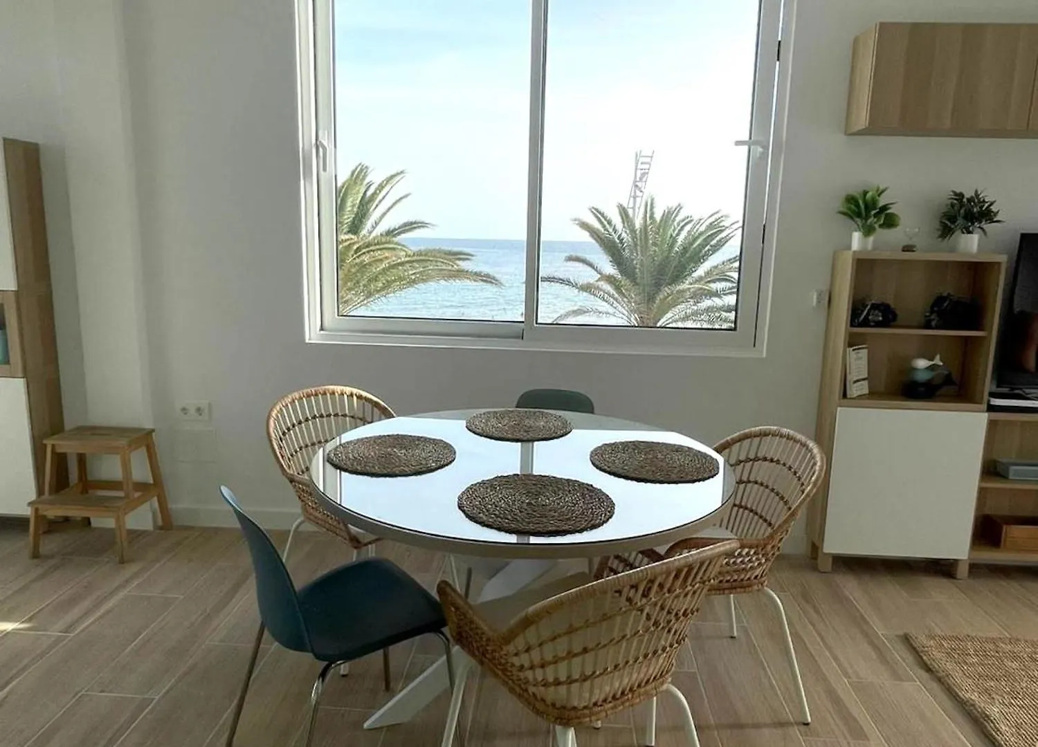 Vv Aguamarina Beach By Hh Apartment Tias